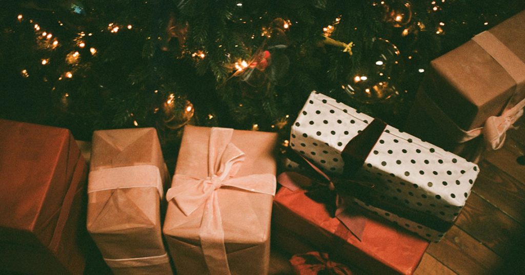 Unique Christmas Presents: Why Not Give Personalised Note Cards? Utterly Printable